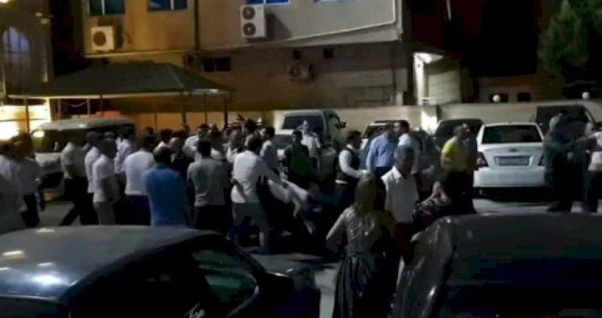 Bakıda toyda kütləvi dava: 100 nəfər əlbəyaxa oldu – VIDEO