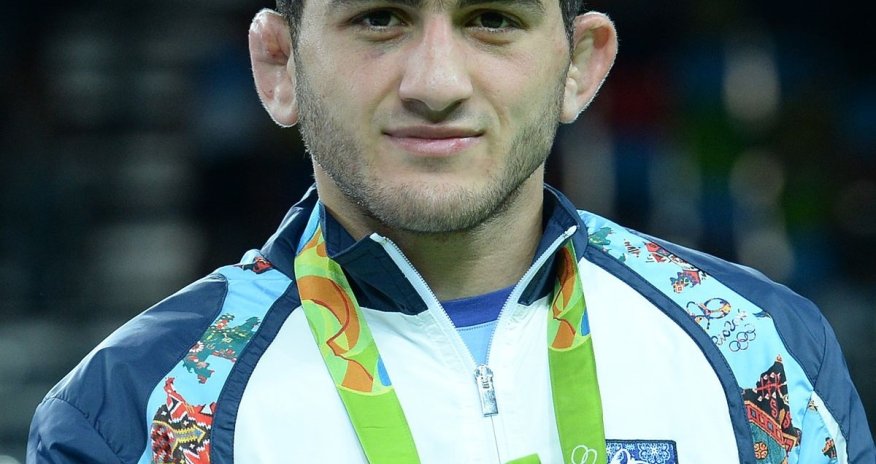 Hacı Əliyevə baş-leytenant rütbəsi verildi