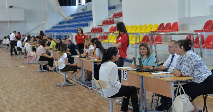 В Азербайджане на конкурс вынесено свыше семи тысяч вакантных мест для учителей