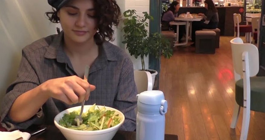 Övladını vegan kimi qidalandıran cütlüyə 18 ay həbs cəzası verilib