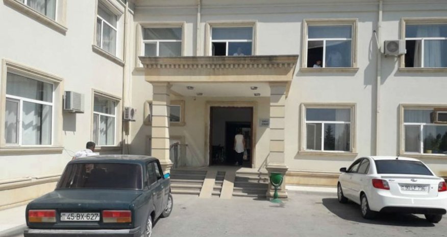 Долгожительница из Кюрдамира упала и сломала руку