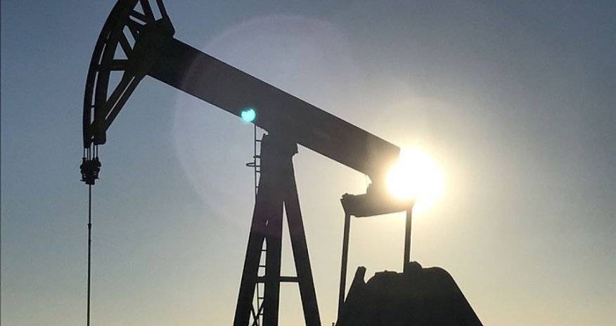 Нефть движется разнонаправленно в четверг, Brent у $60,5 за баррель