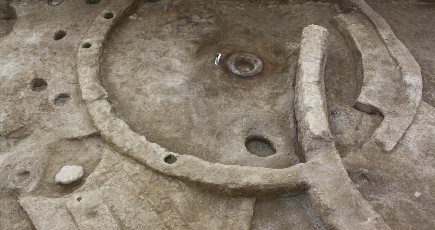 Ancient archaeological artifacts discovered in Shabran (PHOTO)