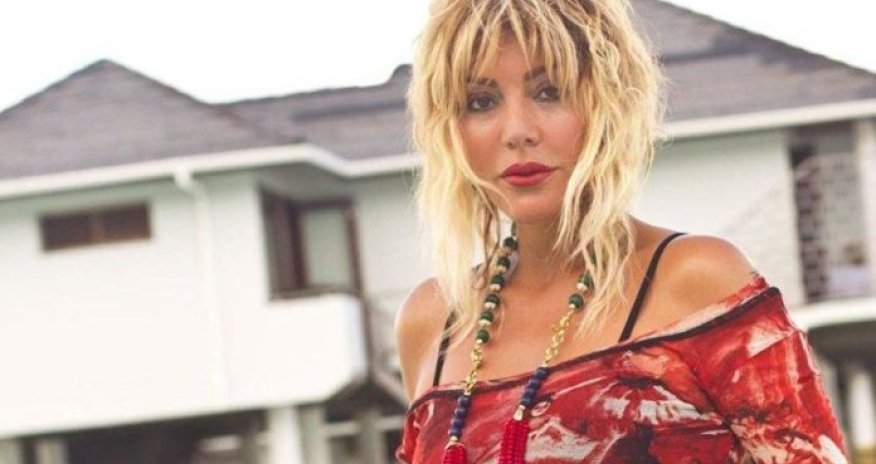 Brilliant Dadaşova bağ evini satıb? – “Xərci çoxdur”