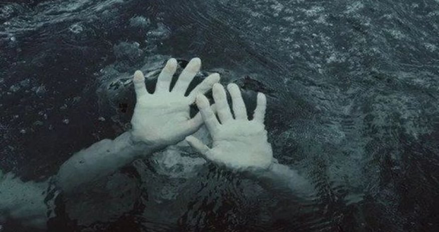 Meksikada daşqın zamanı gənc qızın ölüm anı - ANBAAN VİDEO