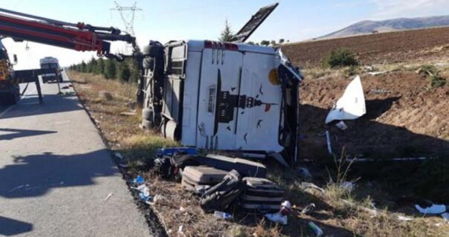 SON DƏQİQƏ! Sərnişin avtobusu AŞDI - 1 ölü, 40 yaralı var ( FOTOLAR)