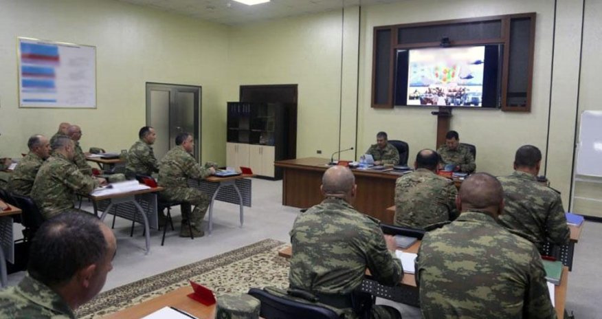 Azerbaijani defense minister hears reports on progress of military exercises (PHOTO/VIDEO)