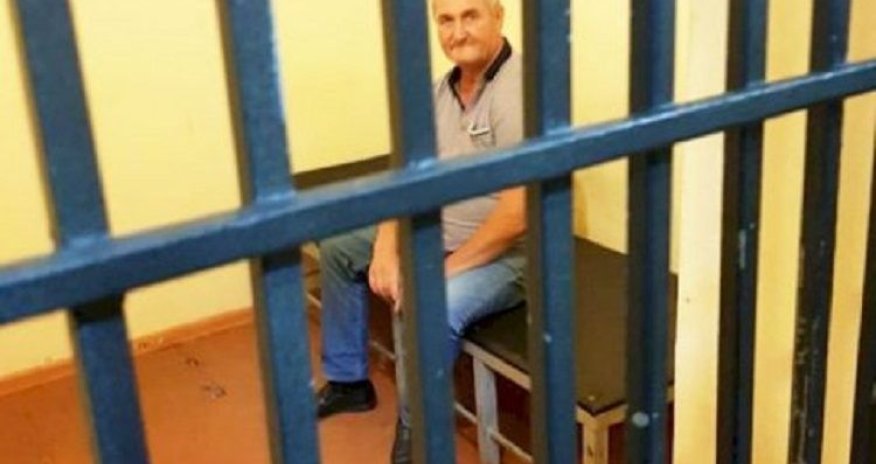 Yol polisini təhqir edən sürücüyə həbs cəzası verilib 