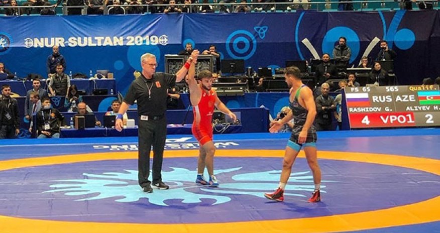 Hacı uduzdu, hakimlərə hücum çəkdi