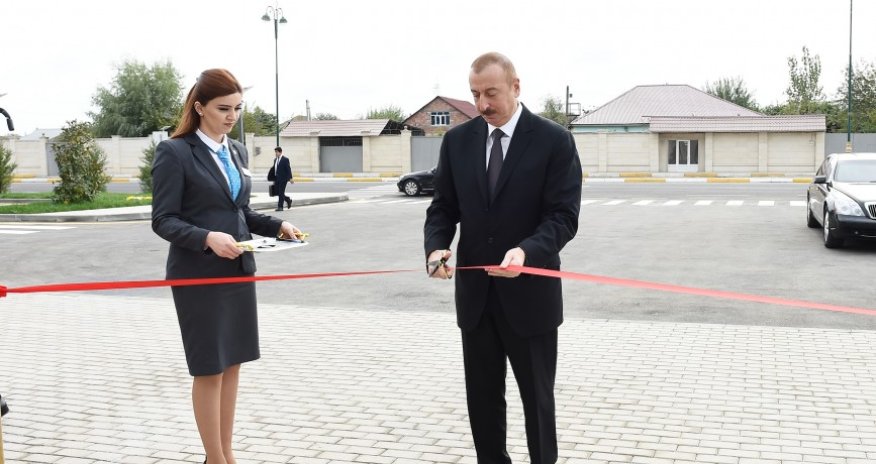İlham Əliyev və xanımı “Koroğlu” Nəqliyyat Mübadilə Mərkəzinin açılışında