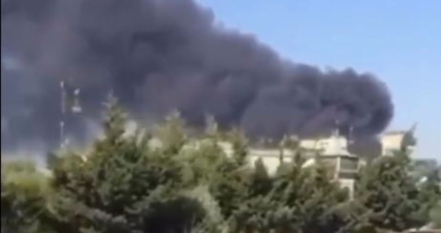 В Гарадаге сгорели старые покрышки