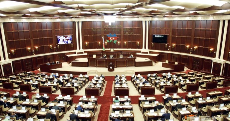 Срочно! Милли Меджлис рассмотрит кандидатуру нового премьер-министра