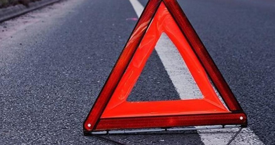 В Баку автомобиль посольства Кувейта попал в аварию, есть пострадавшие