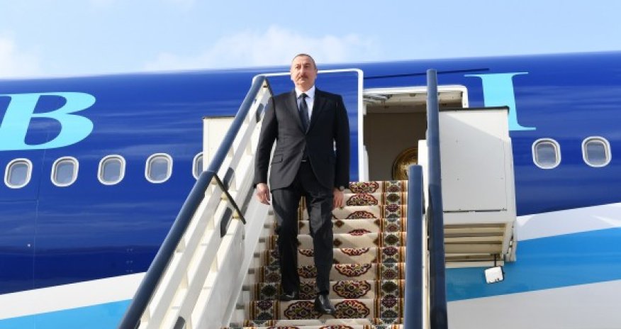 İlham Əliyev Türkmənistana getdi