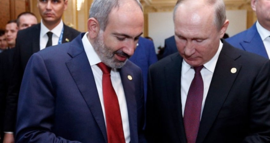 Пашинян подарил Путину книгу о Карабахе