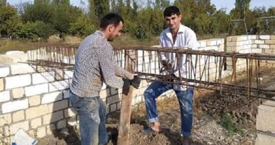 “Vur, komandir, vur”un qəhrəmanı fəhlə işləyir? - AÇIQLAMA