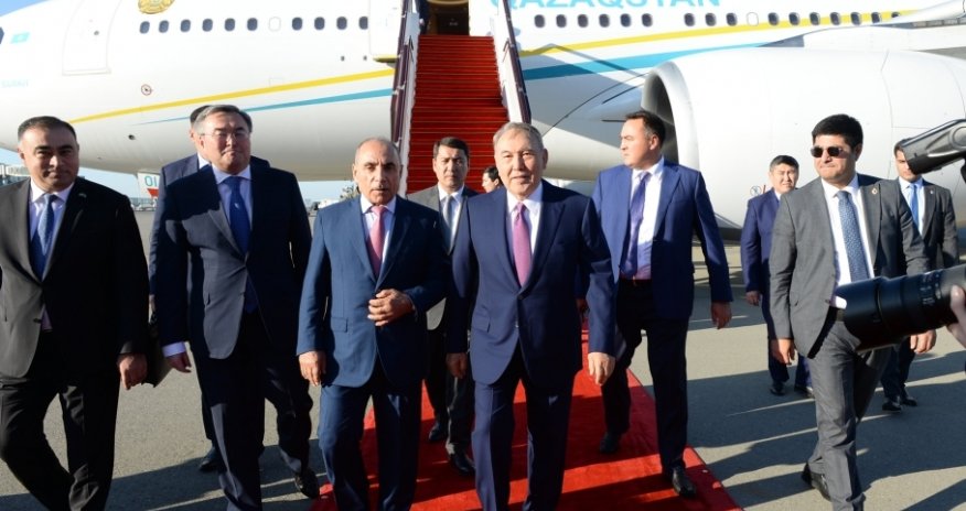 Nazarbayev Bakıya gəldi