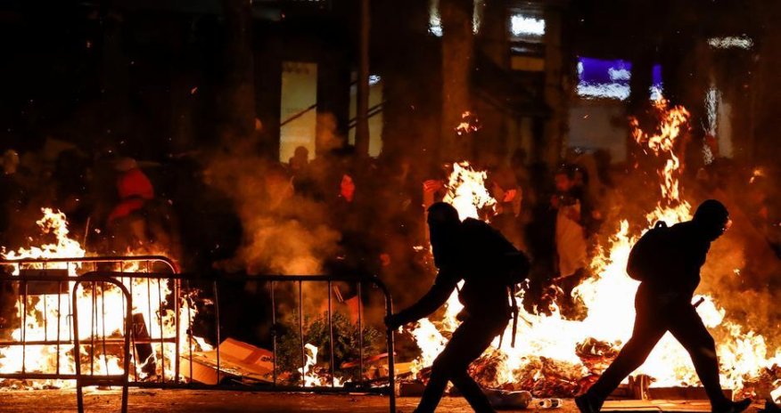 В Каталонии в ходе протестов задержаны 19 человек, пострадали пять полицейских