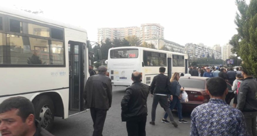 BNA cərimələdi deyə sərnişinləri avtobusdan düşürdü - VİDEO