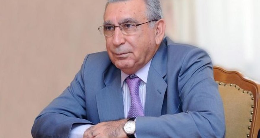 İlham Əliyev Ramiz Mehdiyevi vəzifəsindən azad etdi