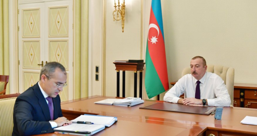 Алиев призвал чиновников в Азербайджане убрать «грязные руки» от предпринимателей