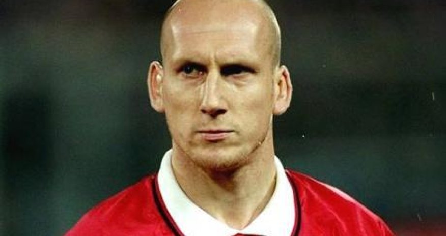 Yap Stam komandasının uğursuz çıxışlarına görə istefa verdi