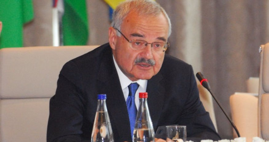 Artur Rasizadə hələ də komissiya sədridir