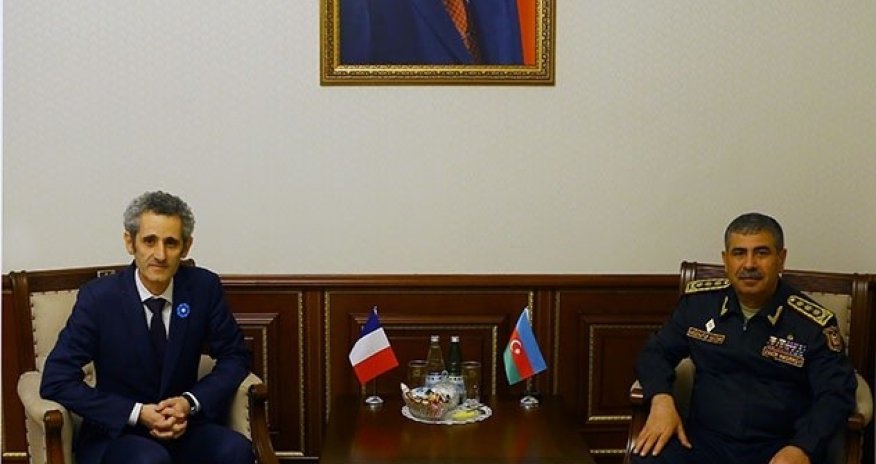 Закир Гасанов обсудил с новым послом Франции вопросы военно-технического сотрудничества