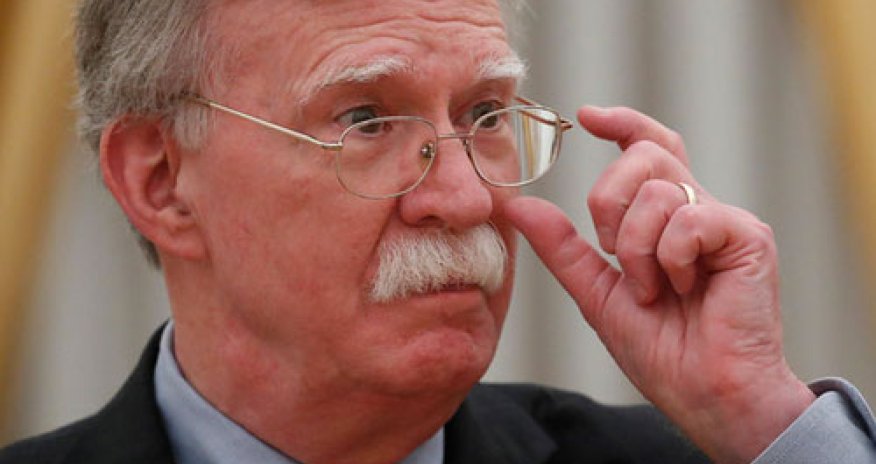 Болтон отказался от дачи показаний в Конгрессе, пригрозив судом