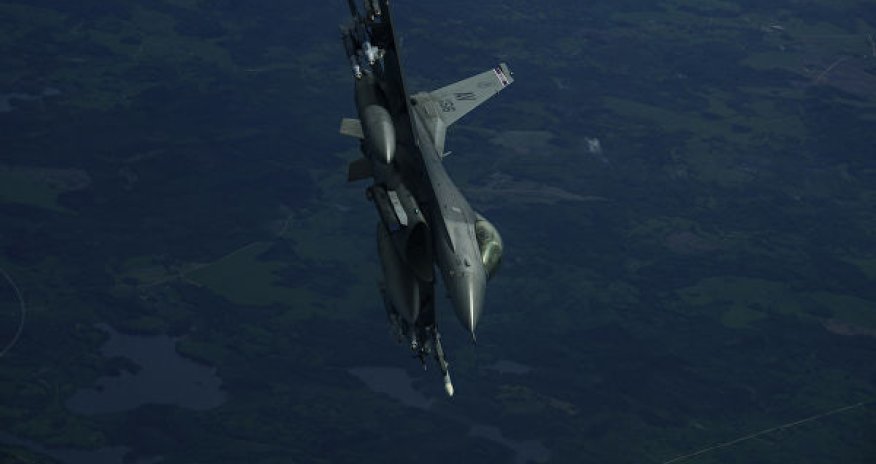 Япония потребовала расследования инцидента с F-16