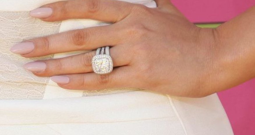 В Баку похищен бриллиант стоимостью 40 тысяч долларов