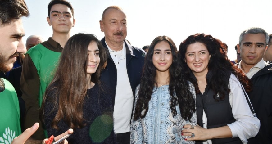 Prezident gənc oğlanın xahişinə belə cavab verdi - VİDEO