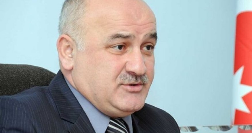 Ramiz Yunus Arif Hacılını istefaya çağırdı