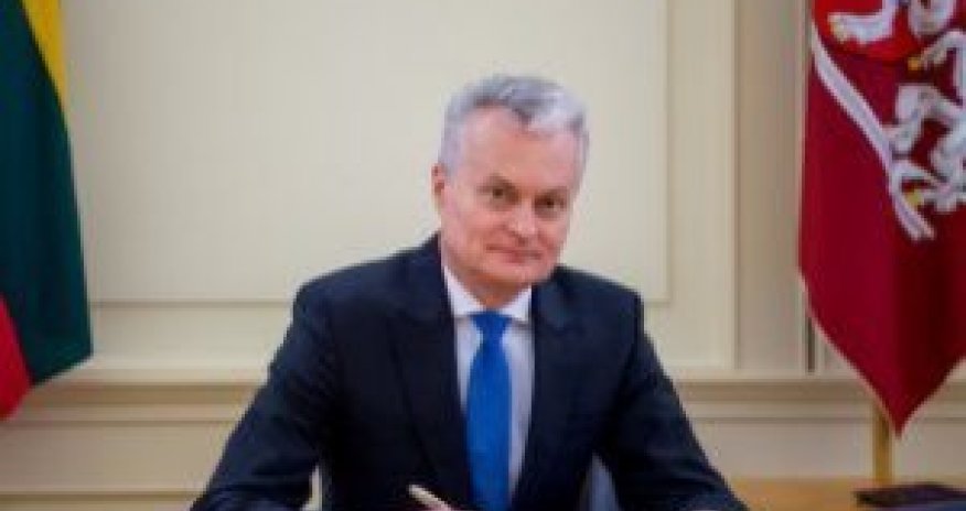 Litva Prezidenti 2 rus casusu əfv etdi