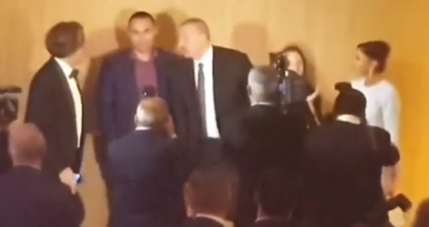 Prezidenti güldürən şoumen Bakıdan bu görüntünü paylaşdı - VİDEO