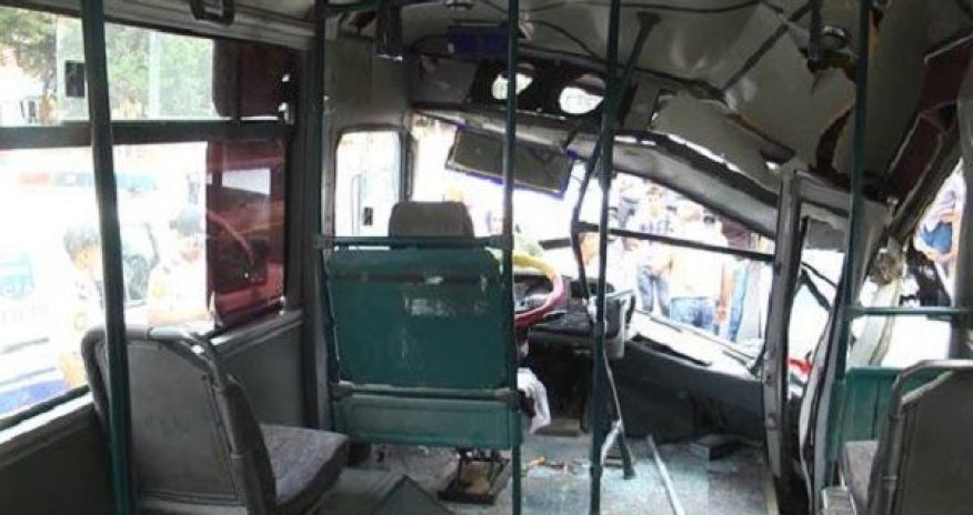SON DƏQİQƏ! Bakıda 2 sərnişin avtobusu toqquşdu - FOTO