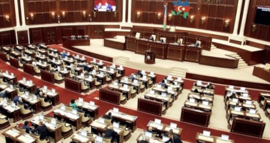 Законопроект о госбюджете Азербайджана рекомендован на рассмотрение во II чтении