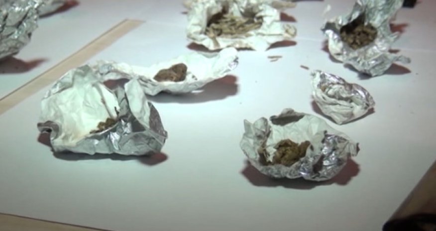 Полиция провела в Баку операцию по задержанию наркодилеров