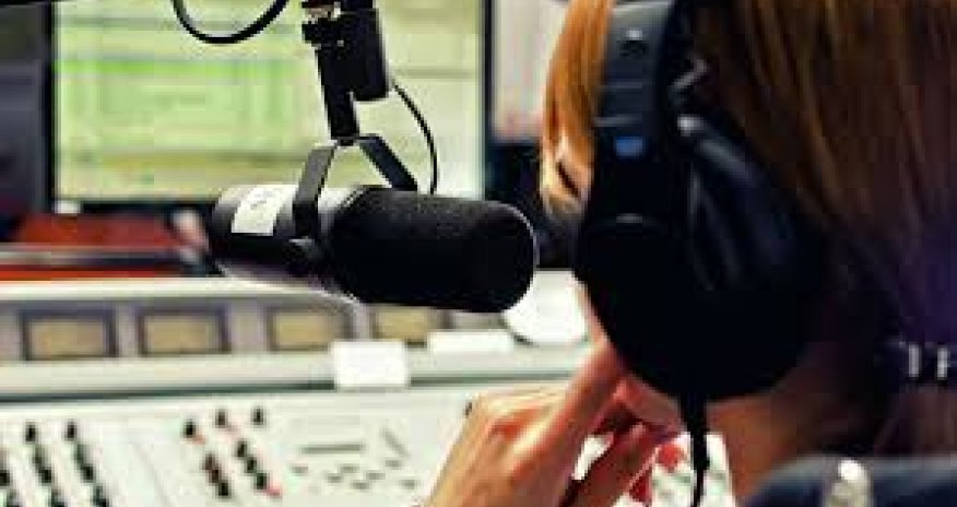 Две компании подали документы на конкурс по открытию в Азербайджане нового радио