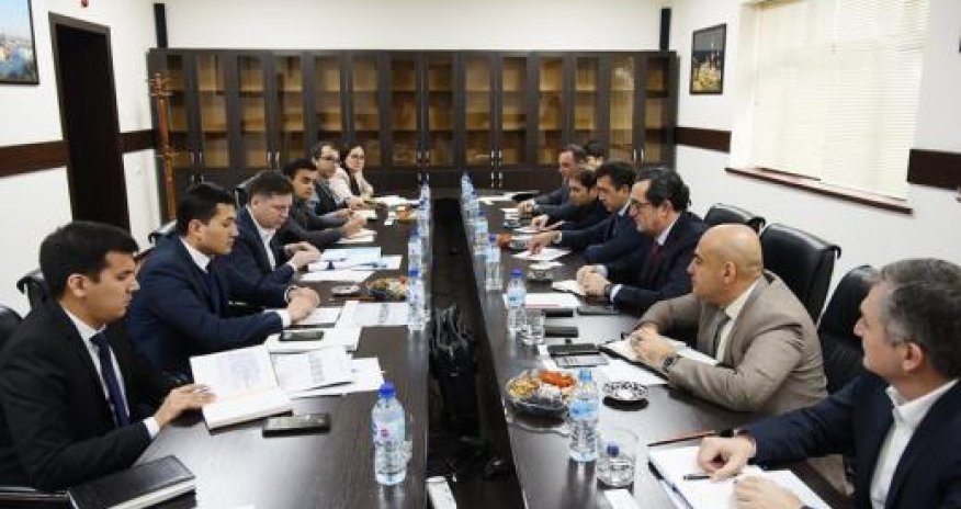 SOCAR и Узбекнефтегаз создадут СП для торговых операций в Европе