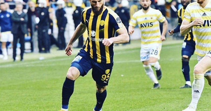 Türkiyədə itdiyi iddia olunan futbolçu üzə çıxıb