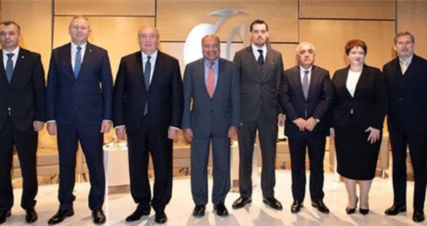 Сума Чакрабарти: Азербайджан проводит реформы с целью снижения зависимости экономики от нефти