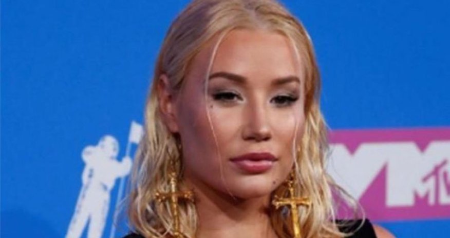 Məşhur müğənninin evi soyuldu