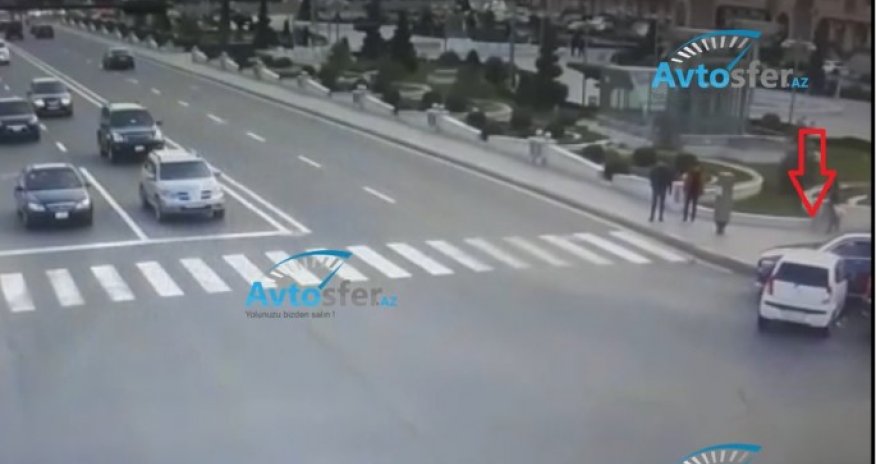 Bakıda qəza: 10 minlik maşın 700 minlik maşınları belə əzdi - REAL VİDEO