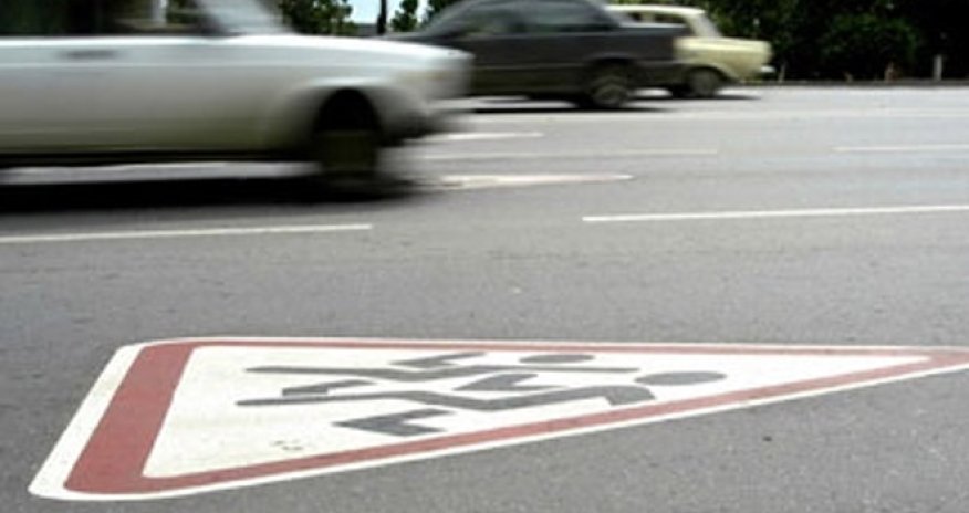 Bakıda “Mercedes” yolu keçən piyadanı vurub öldürdü