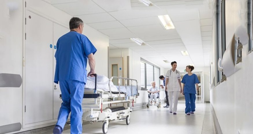 В Баку отравившихся студенток выписали из больницы