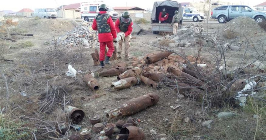 В Гяндже обнаружена 31 авиабомба