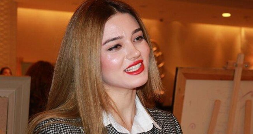 Mələkxanım Əyyubovanın qızı nişanlanıb - FOTO