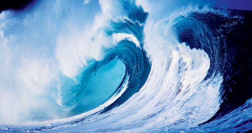 Минэкологии: Высота волн в открытом море достигла 3,8 метра