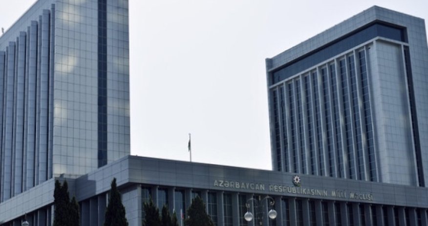 Загранпоездки депутатов Милли Меджлиса отменены
